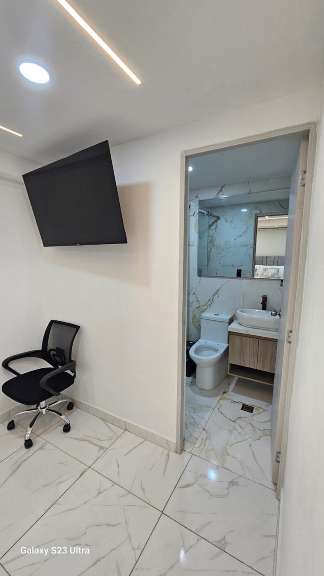 Hotel West Inn Bogotá Kültér fotó